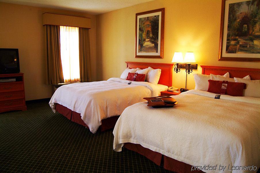 Hampton Inn & Suites St. Petersburg/Downtown חדר תמונה