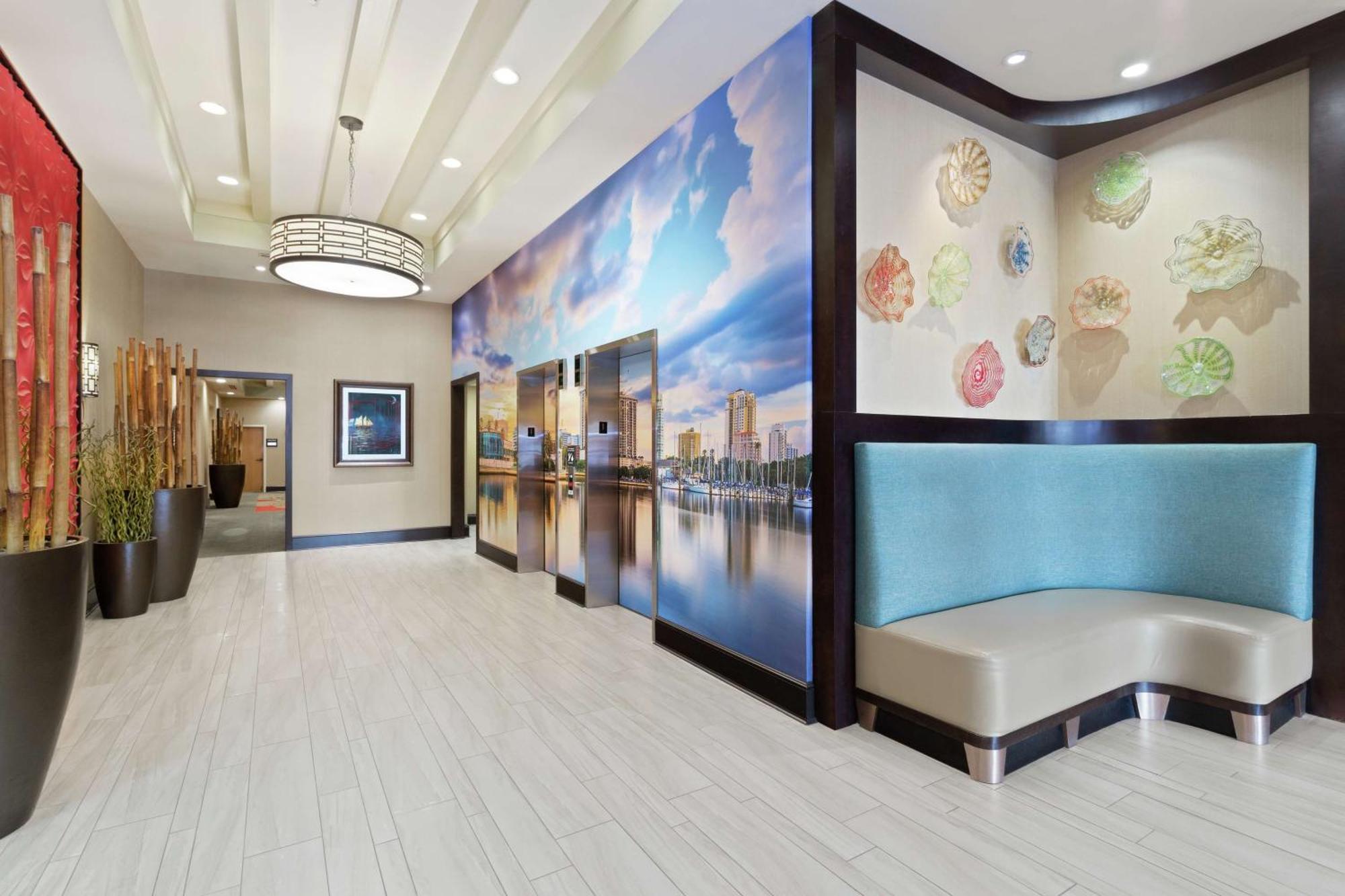 Hampton Inn & Suites St. Petersburg/Downtown מראה חיצוני תמונה